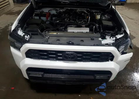 2025 Toyota 4Runner Sr5 из США, поврежденный, VIN JTEVA5BR3S5002726